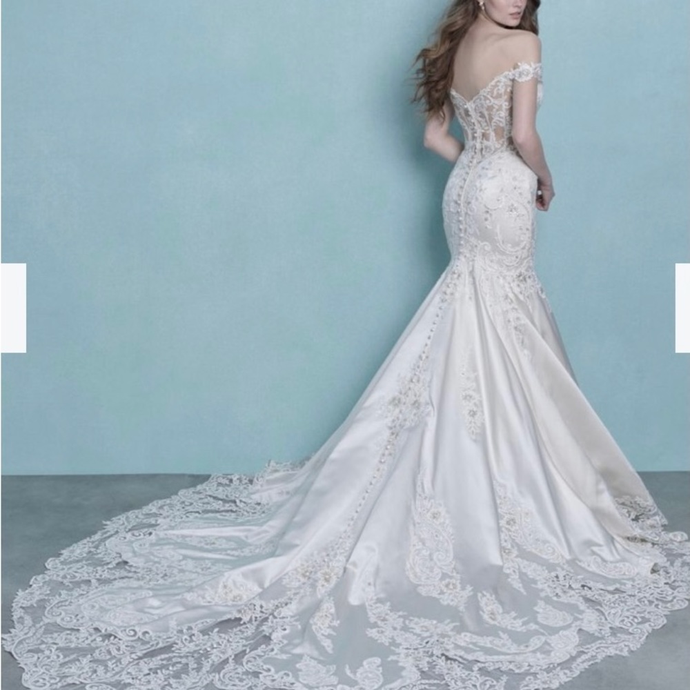 Allure 9774 Wedding Dress/Bridal Gown - NEW WITH TAGS